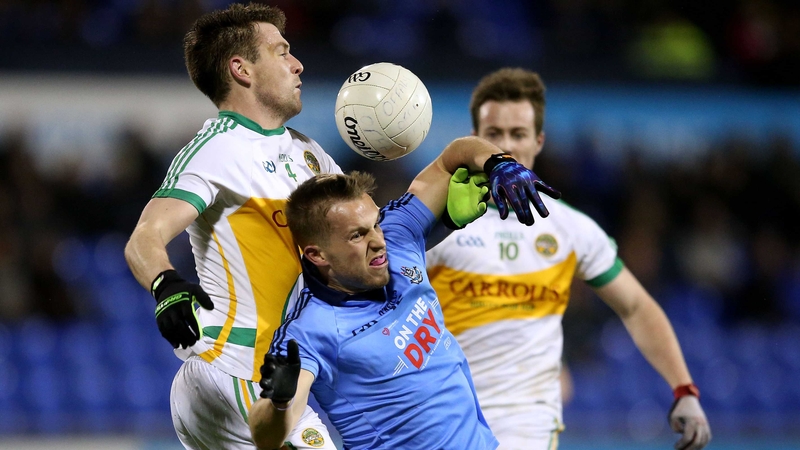 Offaly's John Ledwith and Philip Ryan of Dublin