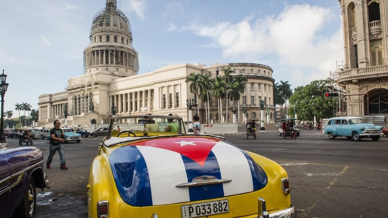 US and Cuban officials are to meet for talks next week