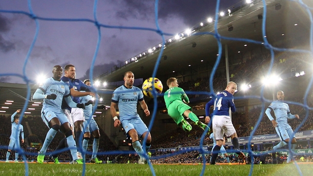 Steven Naismithof Everton scores a goal to level the scores at 1-1 during the Barclays Premier League match between Everton and Manchester City