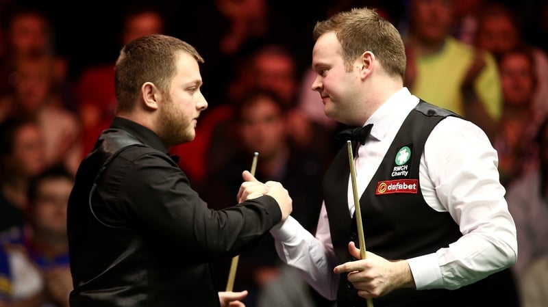 Mark Allen (L) had no answer to Shaun Murphy's fight back