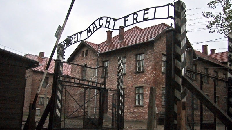 Picture showing the 'Arbeit Macht Frei' ('Work Makes Free') sign at the entrance of Auschwitz