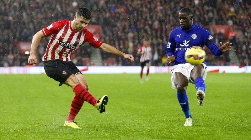 Fractured ribs could keep Shane Long out of action until mid-March
