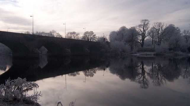 A frosty morning on the banks of the Shannon at Arthlunkard Bridge outside Limerick city (Pic: Brendan Collopy)