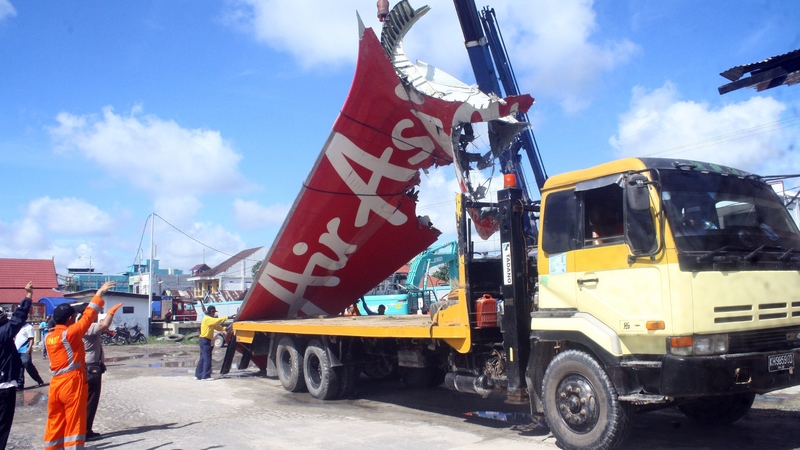 The plane's flight-control computer had a cracked solder joint that malfunctioned repeatedly