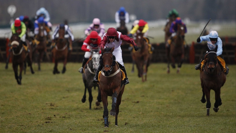 Violet Dancer was beaten as a long odds-on favourite in a Lingfield maiden on his most recent start