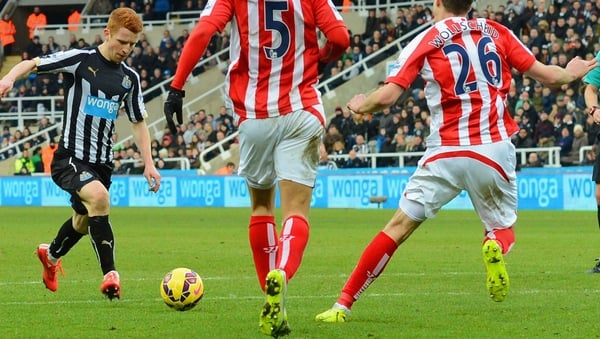 Jack Colback shoots to put Newcastle in front