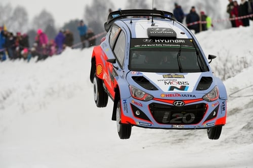 Thierry Neuville takes flight in his Hyundai i20