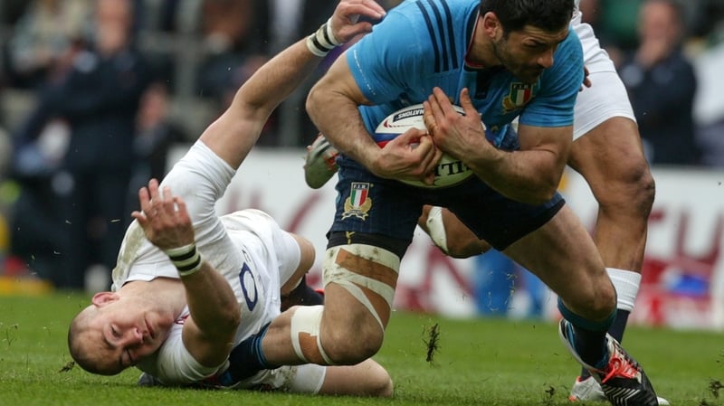 Mike Brown (l) took a nasty blow to the head against Italy