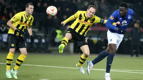 Romelu Lukaku scores Everton's opener