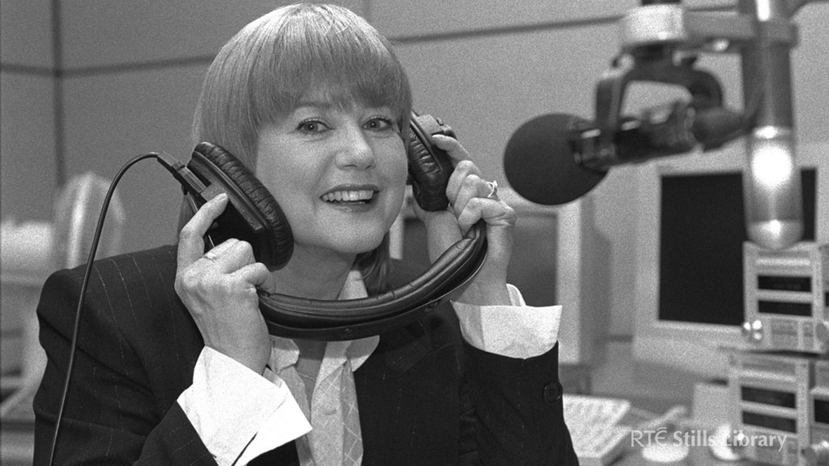 Maxi in RTÉ Radio Studio (2000)