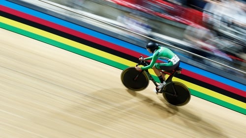 Caroline Ryan competing in the Womens Flying Start race