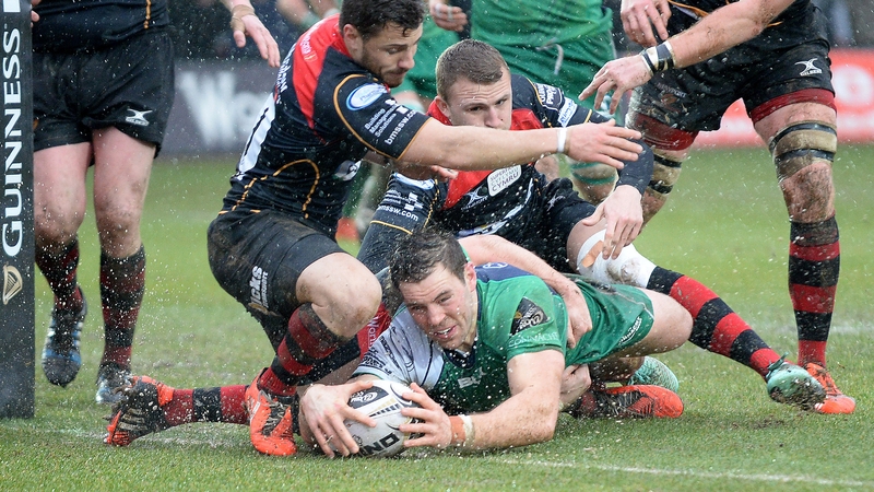 Connacht's Craig Ronaldson scores his side's first try