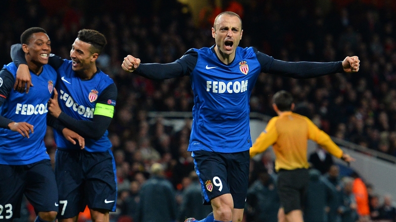 Monaco's former Spurs forward Dimitar Berbatov (R) celebrates scoring his team's second goal