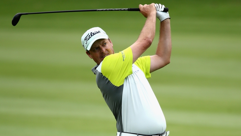 Nic Henning leads outright by one shot