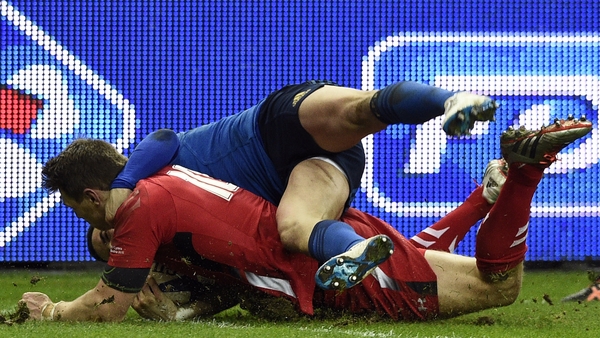 Dan Biggar scored a decisive try for Wales