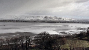 Clouds descend over Benbulben Co Sligo (pic: @magnumlady)
