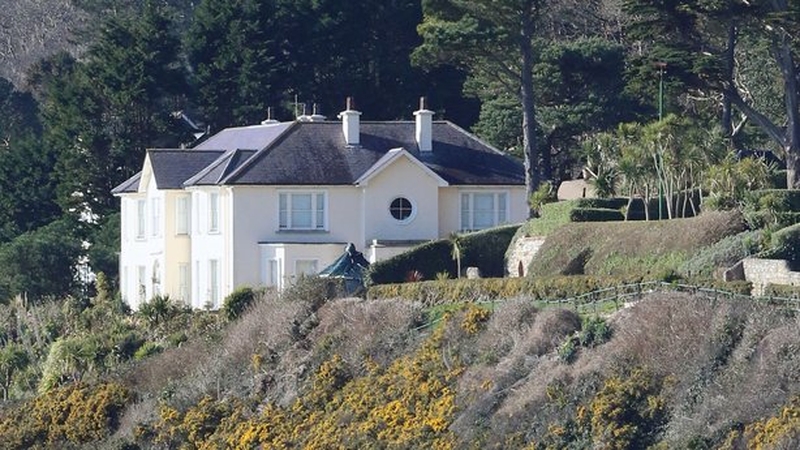 The O'Donnell family had until 4pm to vacate the gates of Gorse Hill in Vico Road