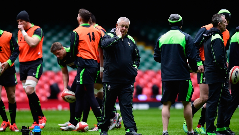 Warren Gatland stays with the side that beat France