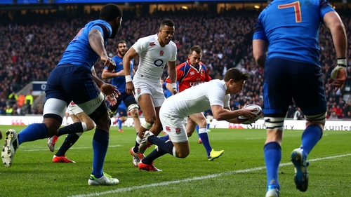 Ben Youngs touches down but England couldn't muster enough points to wrestle the title from Ireland