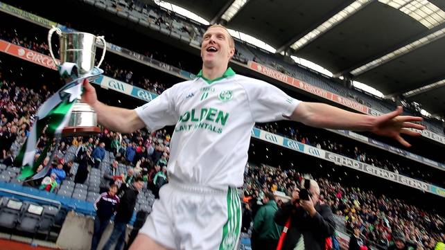 Henry celebrates with the cup after winning his third All-Ireland Club SHC title on 17 March 2015