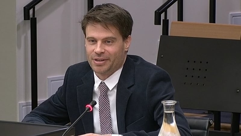 Dr Julien Mercille said that after the crash, the media also presented the Government's crisis resolution policies in a largely favourable manner