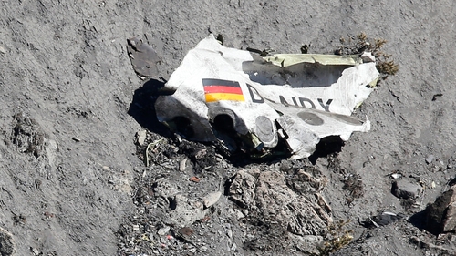 Bild reported that the pilot tried to force his way back into the cockpit using an axe