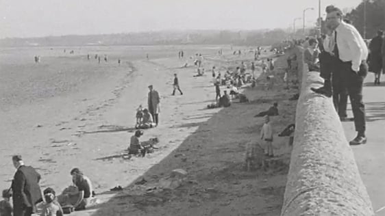 Sandymount Strand (1965)