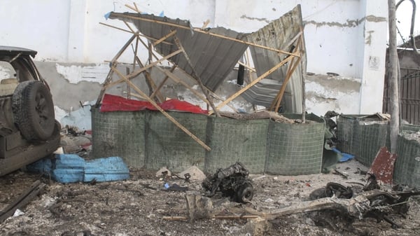 Al-Shabaab fighters blasted and shot their way into the popular Hotel Maka Al Mukaram yesterday afternoon