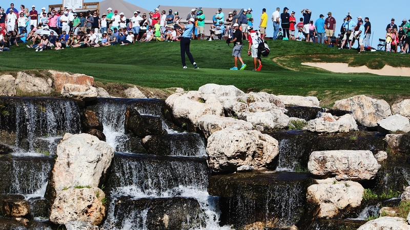 Walker played the conditions extremely well to extend his lead by three shots