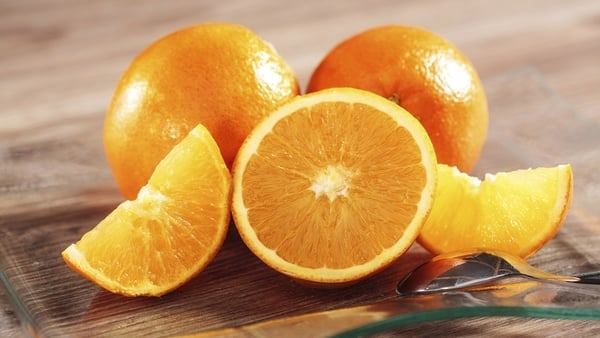 Salad of Oranges, Dates and Mint