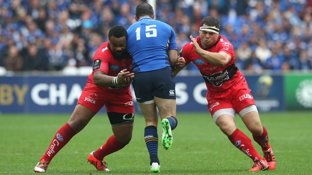 Rob Kearney runs into Mathieu Bastareaud (L) and Guilhem Guirado during the Champions Cup semi-final against Toulon