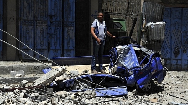Air strikes resumed yesterday despite an announcement that they would end