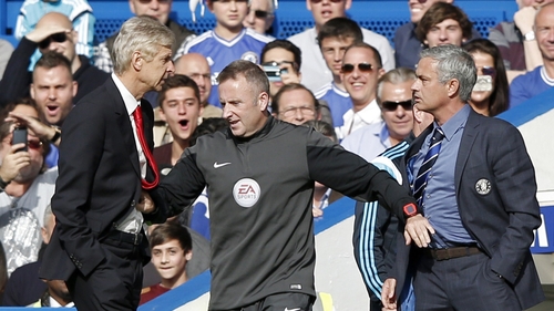Arsene Wenger (L) and Jose Mourinho have had a fractious relationship