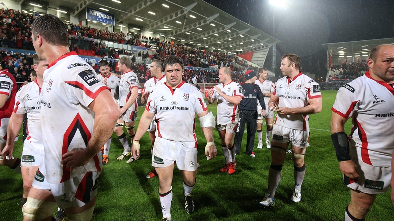 Rory Best (right) and the other Ulster players celebrate winning the game