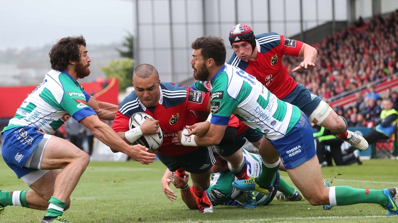 Simon Zebo scores Munster's first try