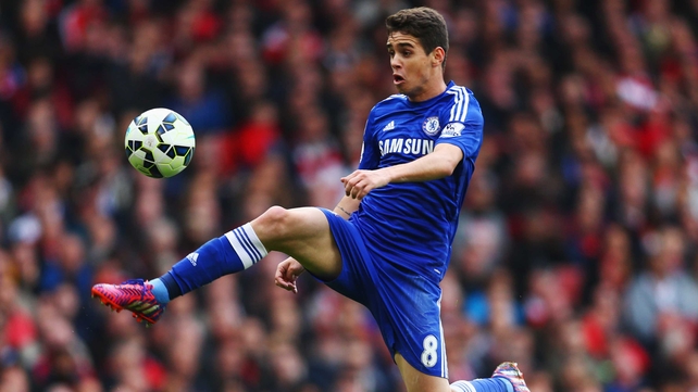 Oscar of Chelsea controls the ball during the Barclays Premier League match between Arsenal and Chelsea at Emirates Stadium