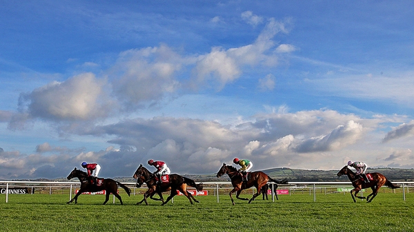 After Storm Desmond breezed through Ireland, the forecast is good and will allow racing to go ahead