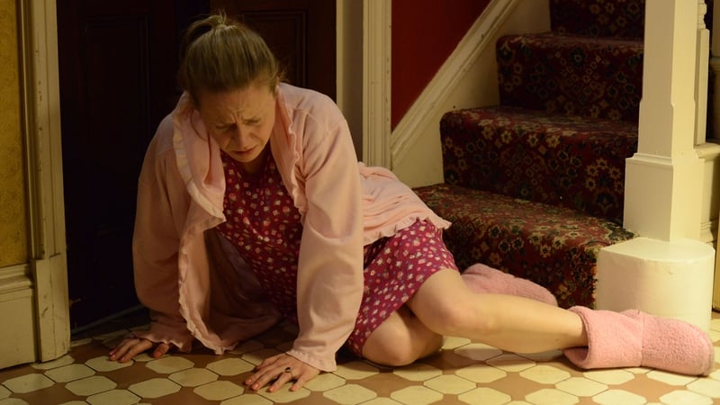 Linda takes a tumble on Eastenders