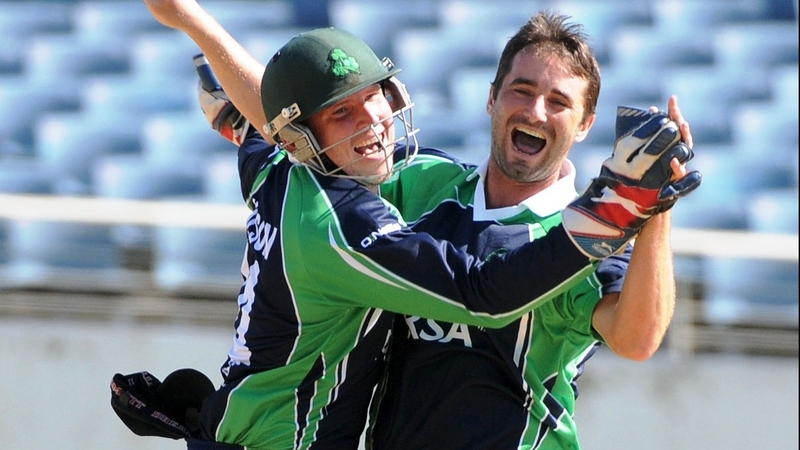 Tim Murtagh (R) celebrates a wicket with Gary Wilson