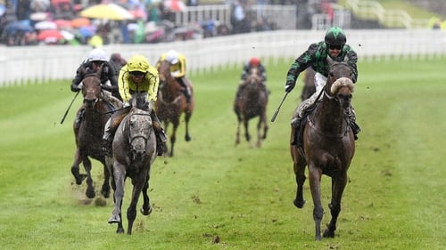 The progressive Clever Cookie (sheepskin noseband), who started his career in the National Hunt sphere, has won won four of his seven starts since switching to the Flat