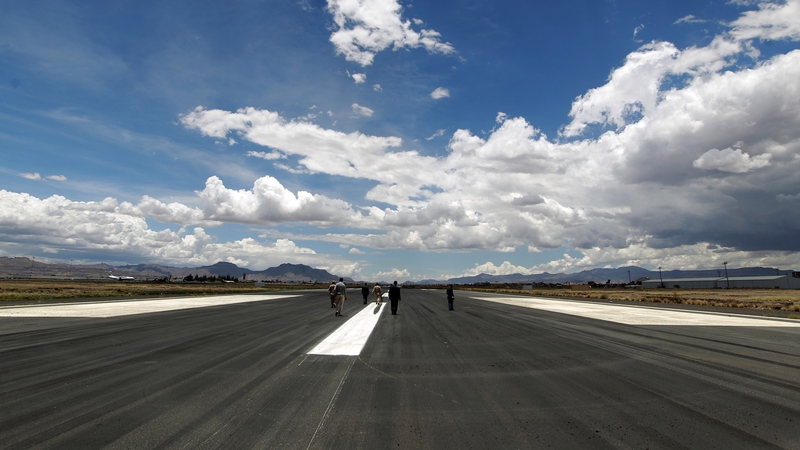 Yesterday the civil aviation authority in Sanaa announced it would temporarily reopen the airport
