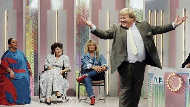 Davis performs a mime on Play the Game in 1988