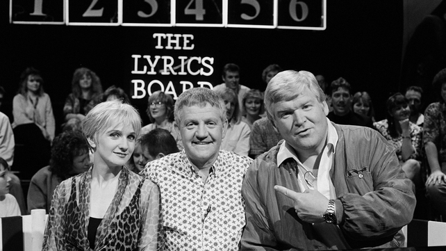 Davis competes on the Lyrics Board, along with RTÉ Television producer Isobel Mahon and John Keogh