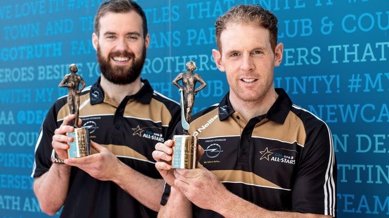 Roscommon’s Senan Kilbride and Waterford’s Kevin Moran with their prizes