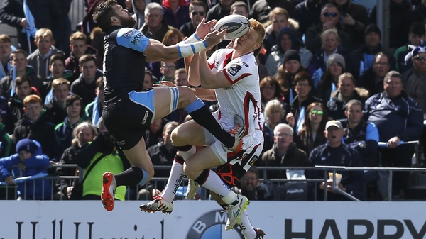 Glasgow's Sean Lamont challenges Rory Scholes and Louis Ludik