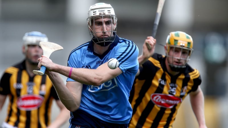 Peter Kelly in action against Kilkenny in 2014