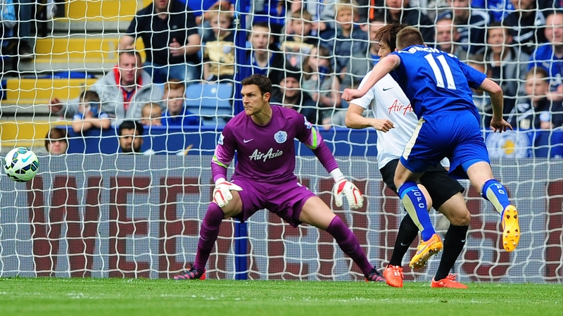 Marc Albrighton of Leicester City scores his team's second goal