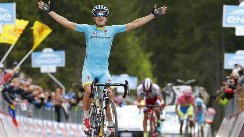 Mikel Landa crosses the line to take stage 15 of the Giro d'Italia