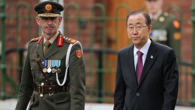 The Secretary-General of the United Nations meets Lt Gen O'Boyle