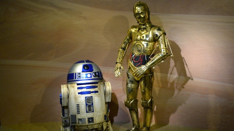 C-3PO (right) and R2-D2